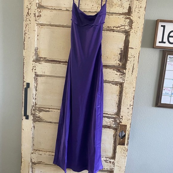 Purple satin slip dress NWT Sz M - Picture 2 of 7